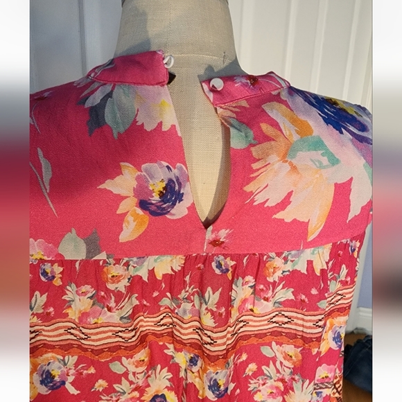 Vineet Bahl Blouse - Picture 3 of 10